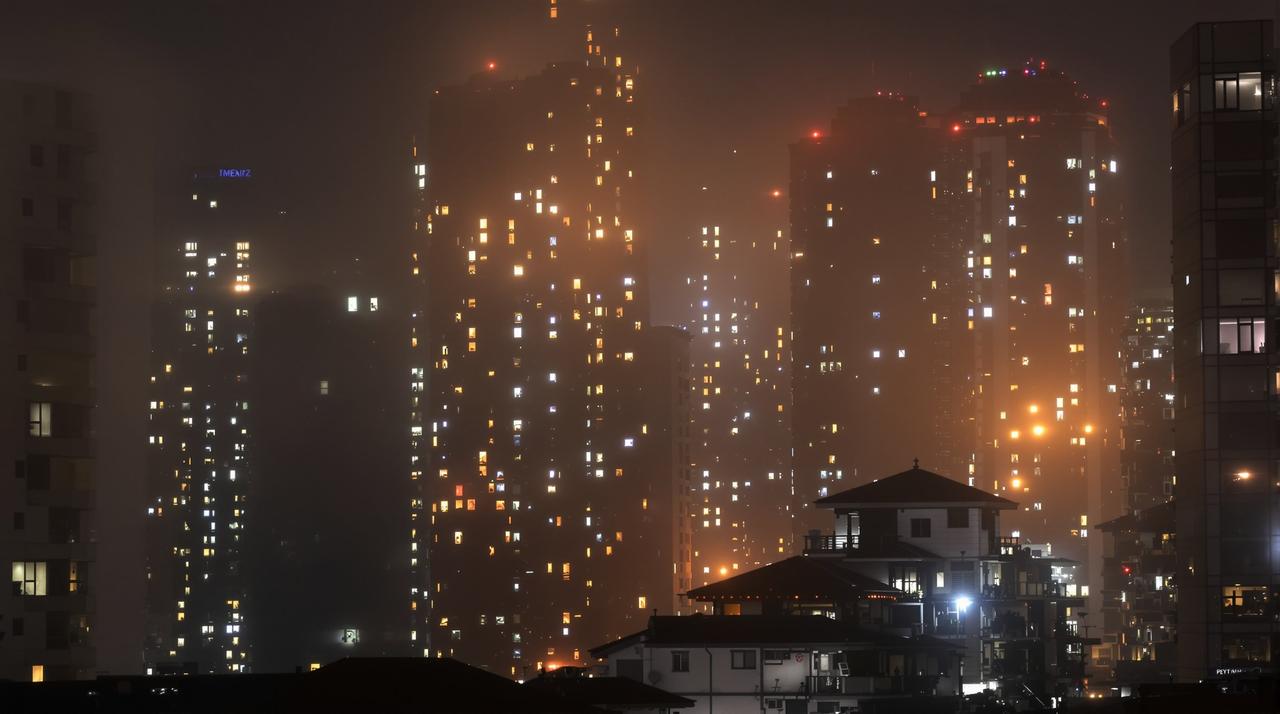 我举报了小区里的违规群租房，结果被房东威胁了